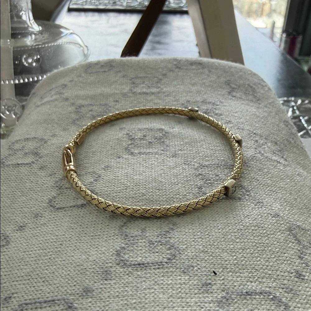 Chic 14k Yellow Gold & Diamonds Women's Bracelet - Picture 3 of 6